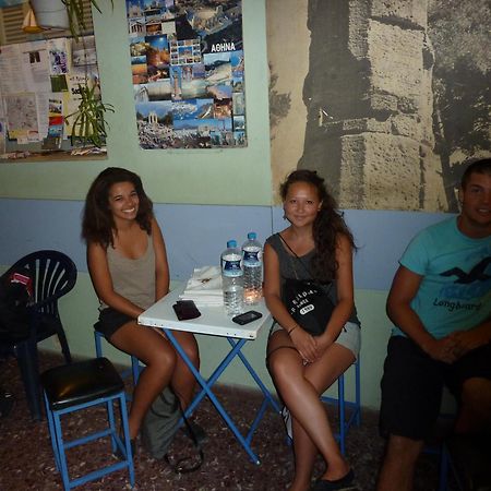 אתונה Pagration Youth Hostel מראה חיצוני תמונה