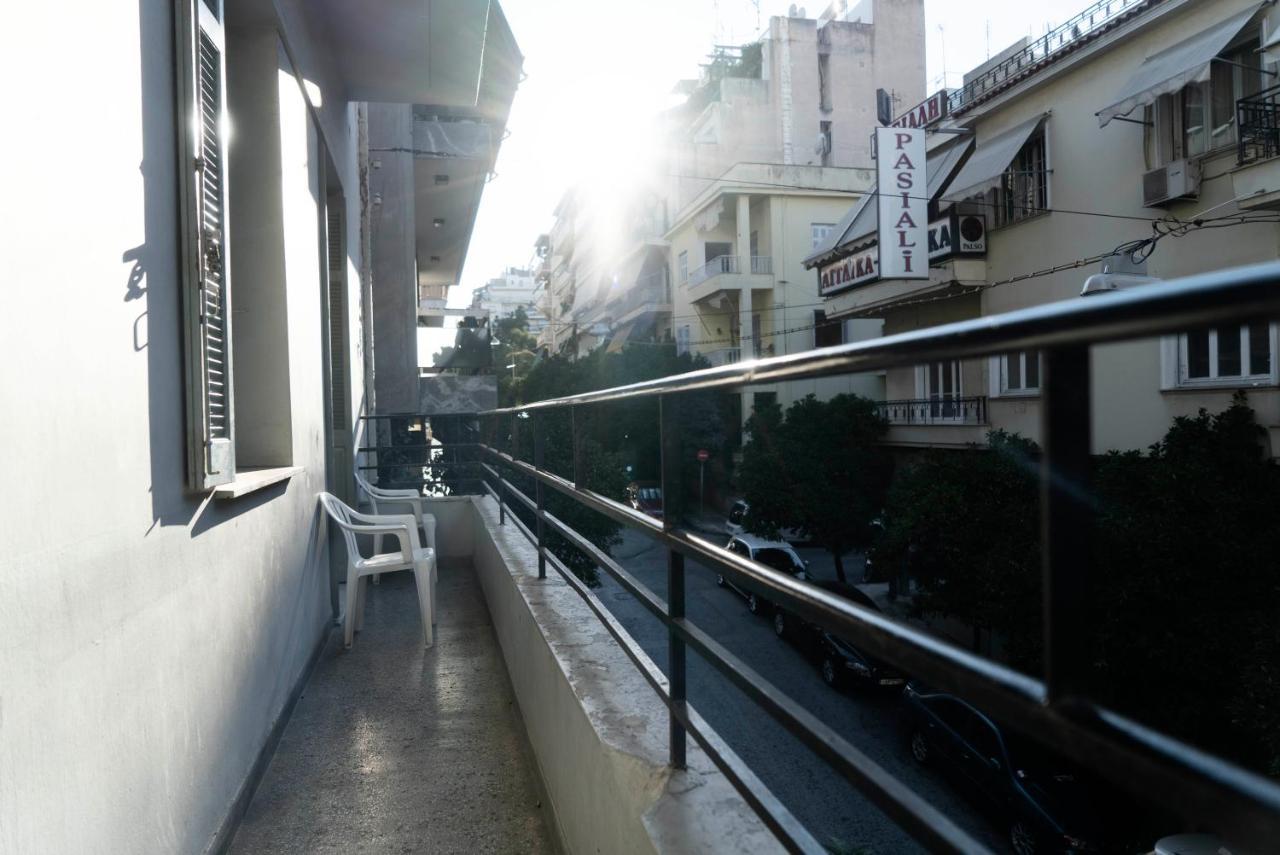 אתונה Pagration Youth Hostel מראה חיצוני תמונה