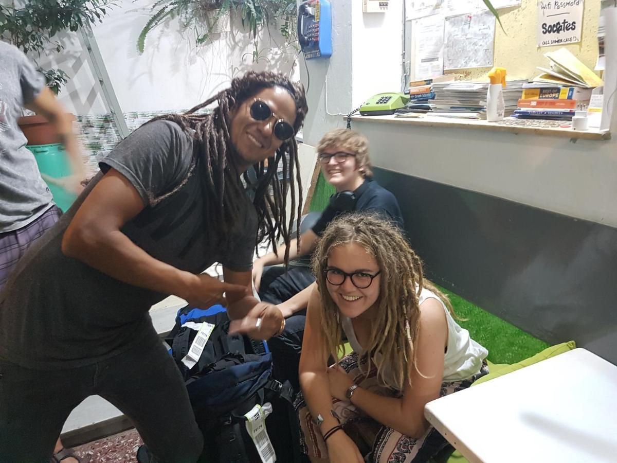 אתונה Pagration Youth Hostel מראה חיצוני תמונה