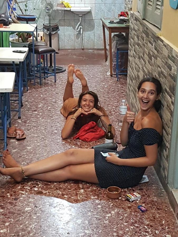 אתונה Pagration Youth Hostel מראה חיצוני תמונה