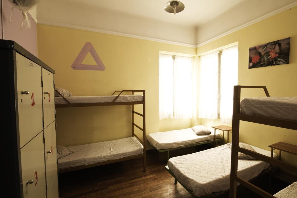 אתונה Pagration Youth Hostel מראה חיצוני תמונה