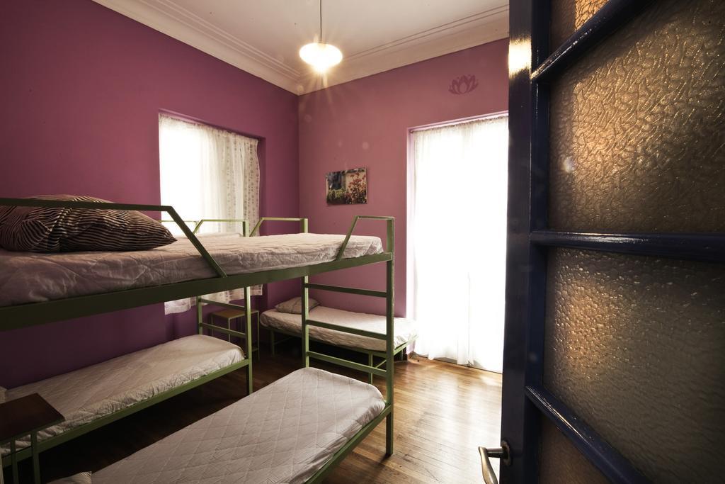 אתונה Pagration Youth Hostel מראה חיצוני תמונה