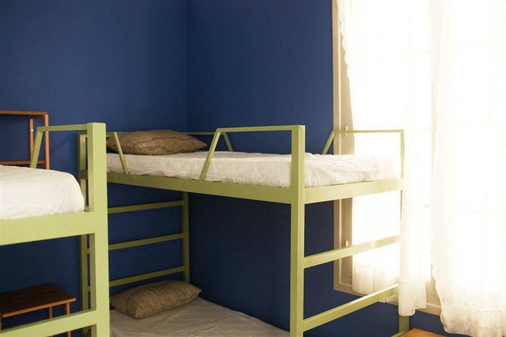 אתונה Pagration Youth Hostel מראה חיצוני תמונה